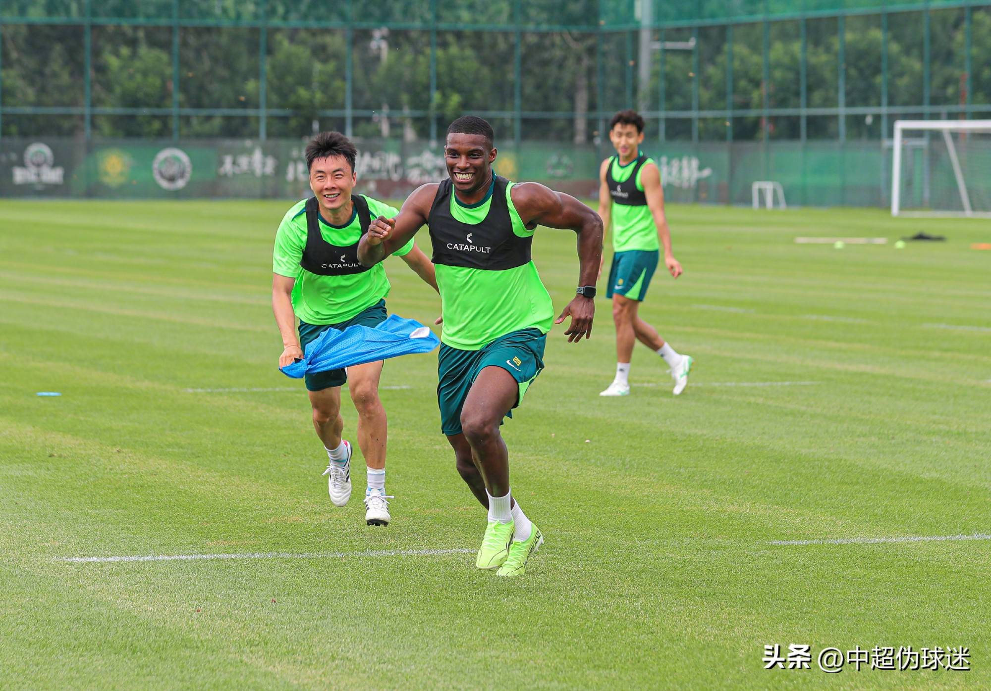 切尔西迎中超关键赛，冲刺阶段伤情更新，气氛紧张，团队化学反应显著(切尔西秒杀狼队)-开云游戏平台