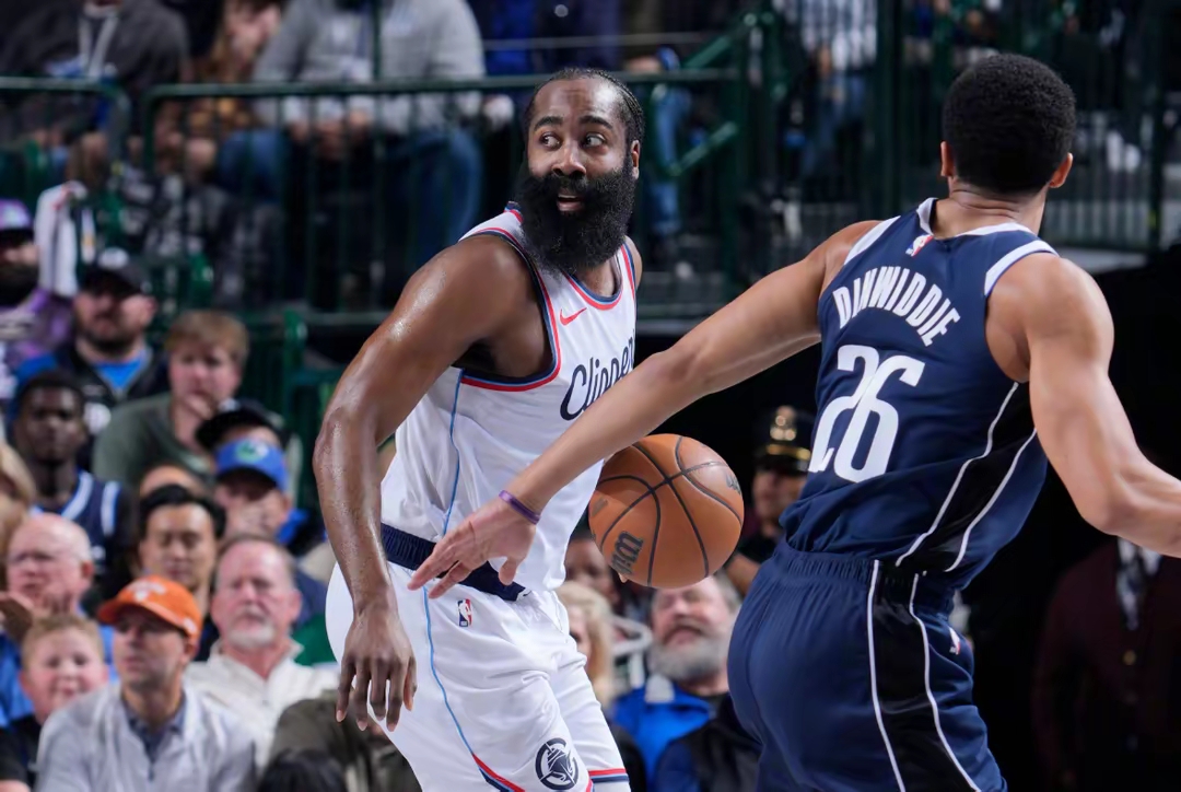 关键时刻达拉斯独行侠备战CBA常规赛;回应争议细节曝光;质疑声仍在;球队文化再被提及(洛杉矶湖人对阵达拉斯独行侠) 关键时刻达拉斯独行侠备战CBA常规赛;回应争议细节曝光;质疑声仍在;球队文化再被提及(洛杉矶湖人对阵达拉斯独行侠)