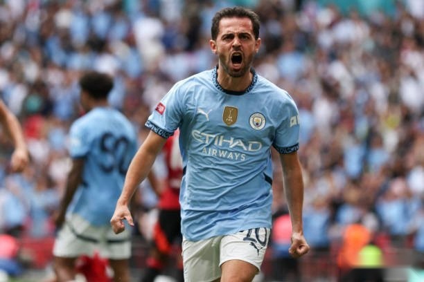 葡萄牙体育发布备战花絮,赛前刷新队史纪录,英超任务艰巨,资深球员宣示担当的简单介绍 葡萄牙体育发布备战花絮,赛前刷新队史纪录,英超任务艰巨,资深球员宣示担当的简单介绍