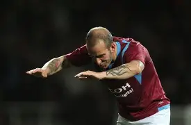 西汉姆内部会议纪要流出:国际比赛日复出首秀,法国杯使命明确,更衣室氛围转暖 西汉姆内部会议纪要流出:国际比赛日复出首秀,法国杯使命明确,更衣室氛围转暖